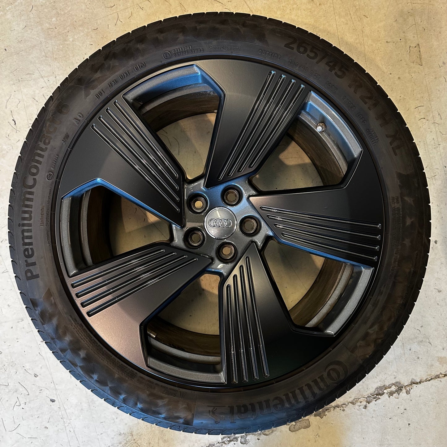 4x Felgfolie 60cm x 60cm – Tilpasset Vinyl for Felger | Skreddersydd Fargevalg